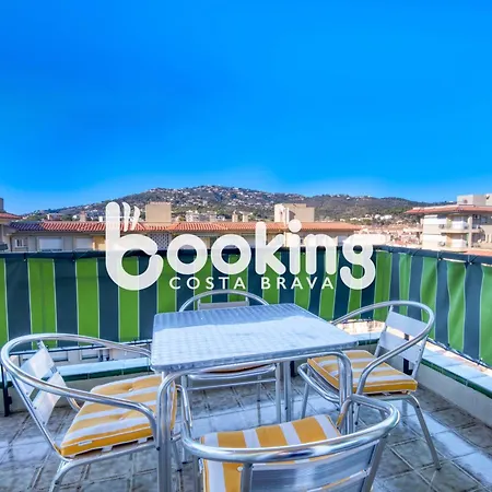 Rancho Suizo Per 4 Persones Amb Vistes Al Mar Amb Piscina Comunitària