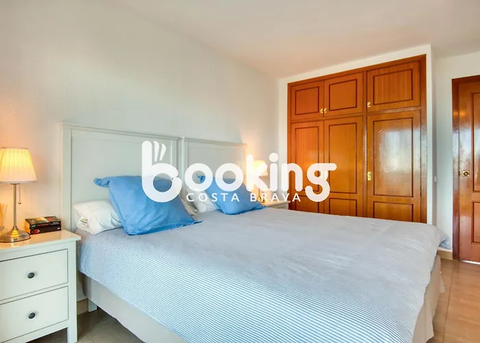 Rancho Suizo Per 4 Persones Amb Vistes Al Mar Amb Piscina Comunitaria Apartment
